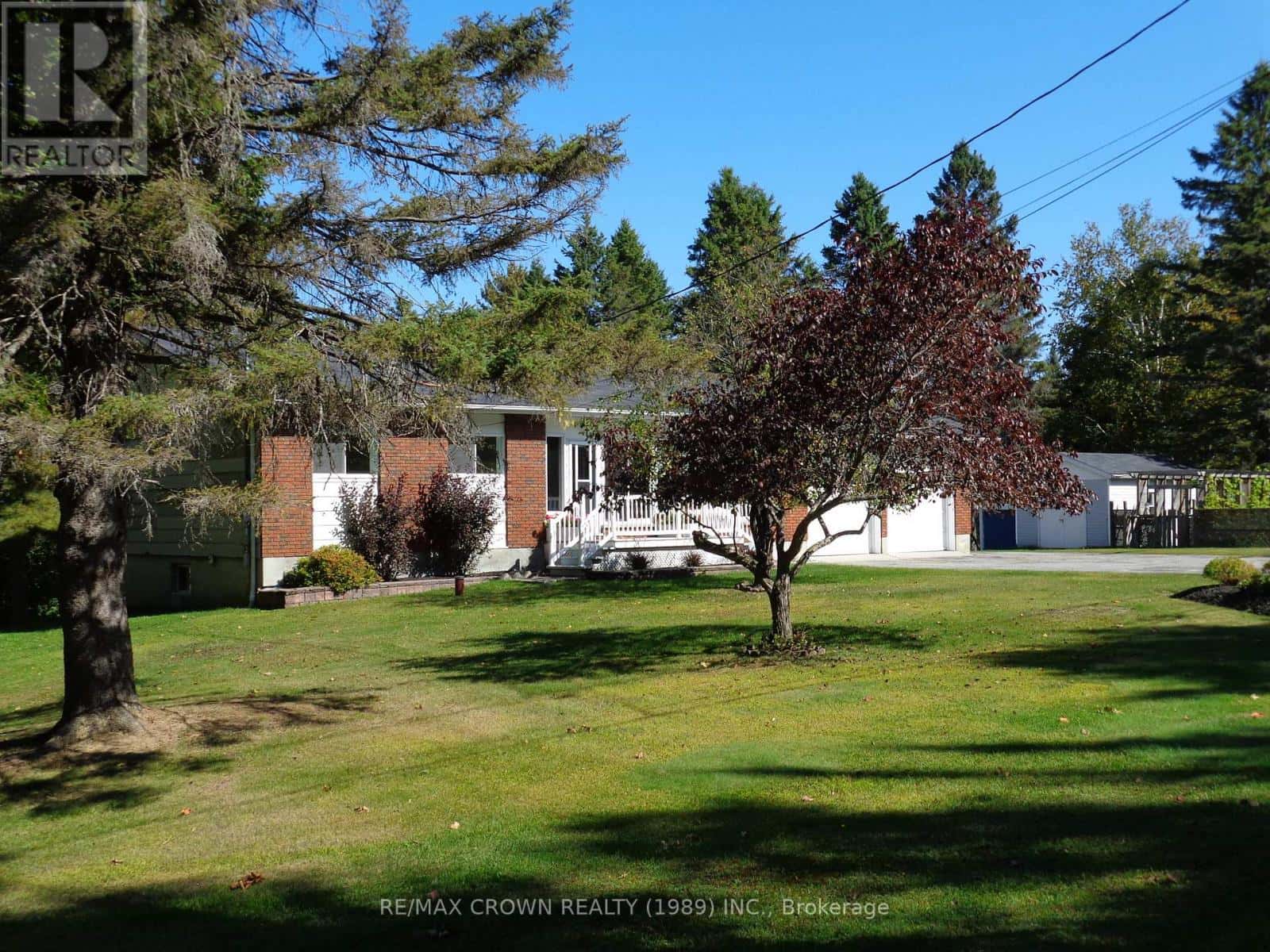 370 CEDAR HEIGHTS ROAD — North Bay (Airport), Ontario - Photo 2 of 46