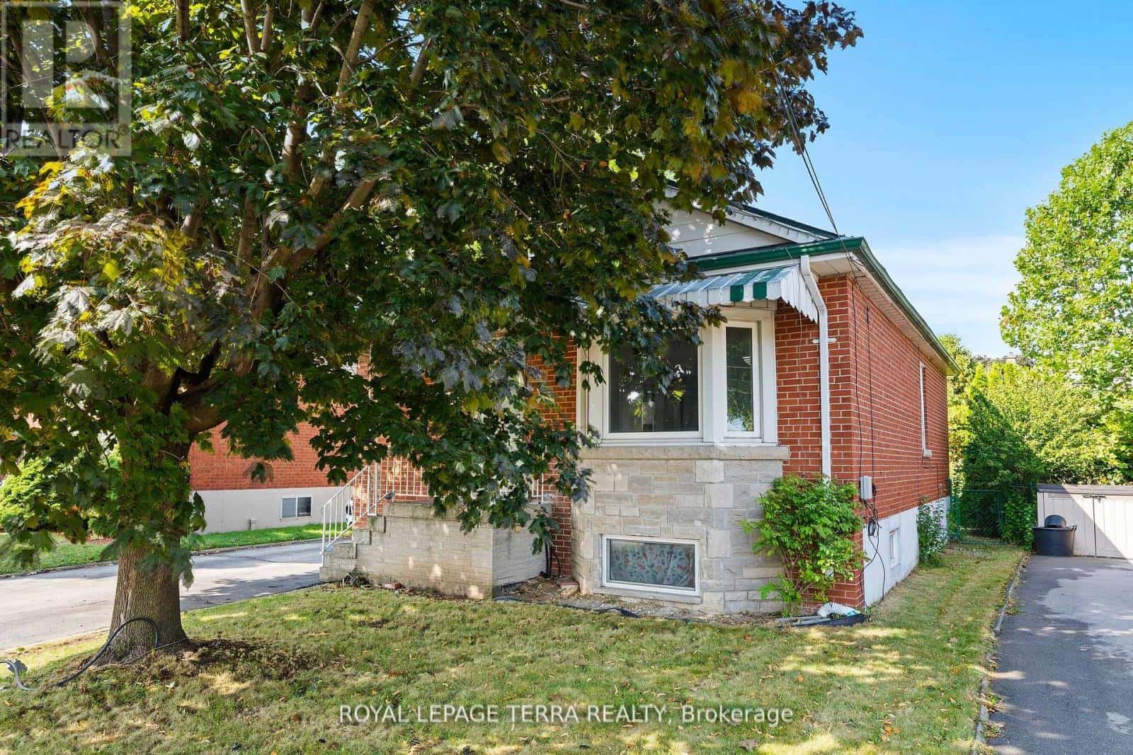 278 EAST 34TH STREET — Hamilton (Raleigh), Ontario - Photo 4 of 35