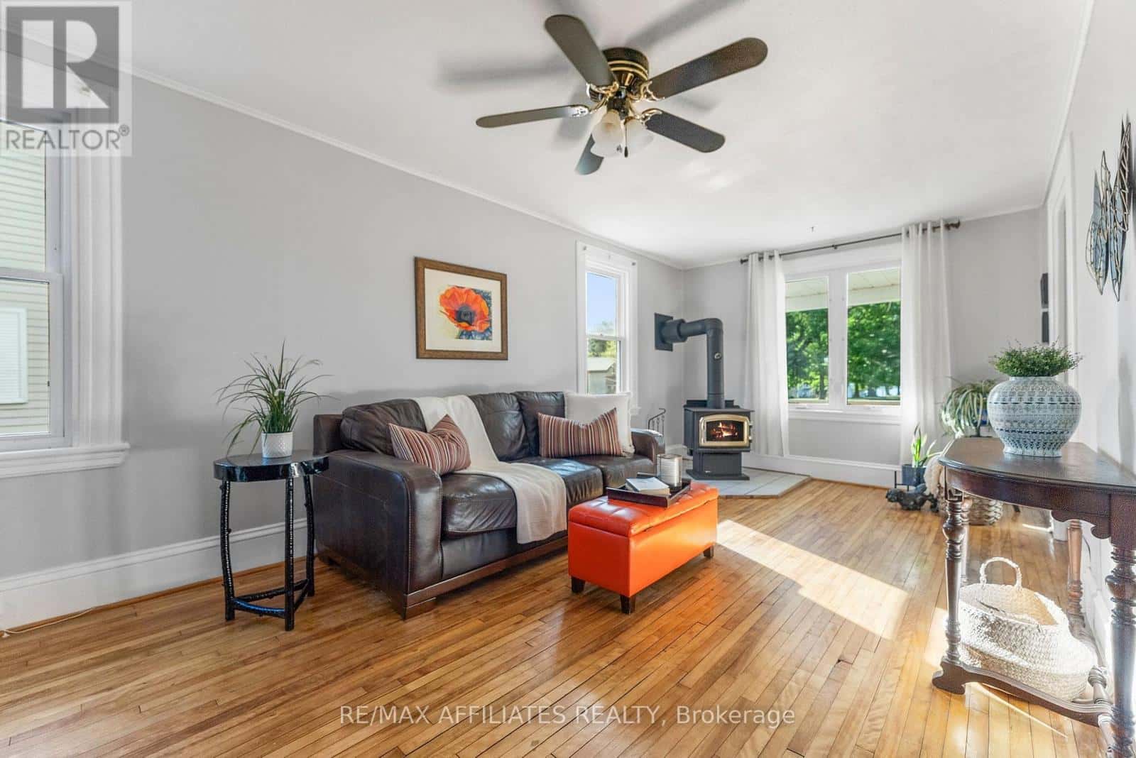 416 DIBBLE STREET E — Prescott, Ontario - Photo 5 of 31