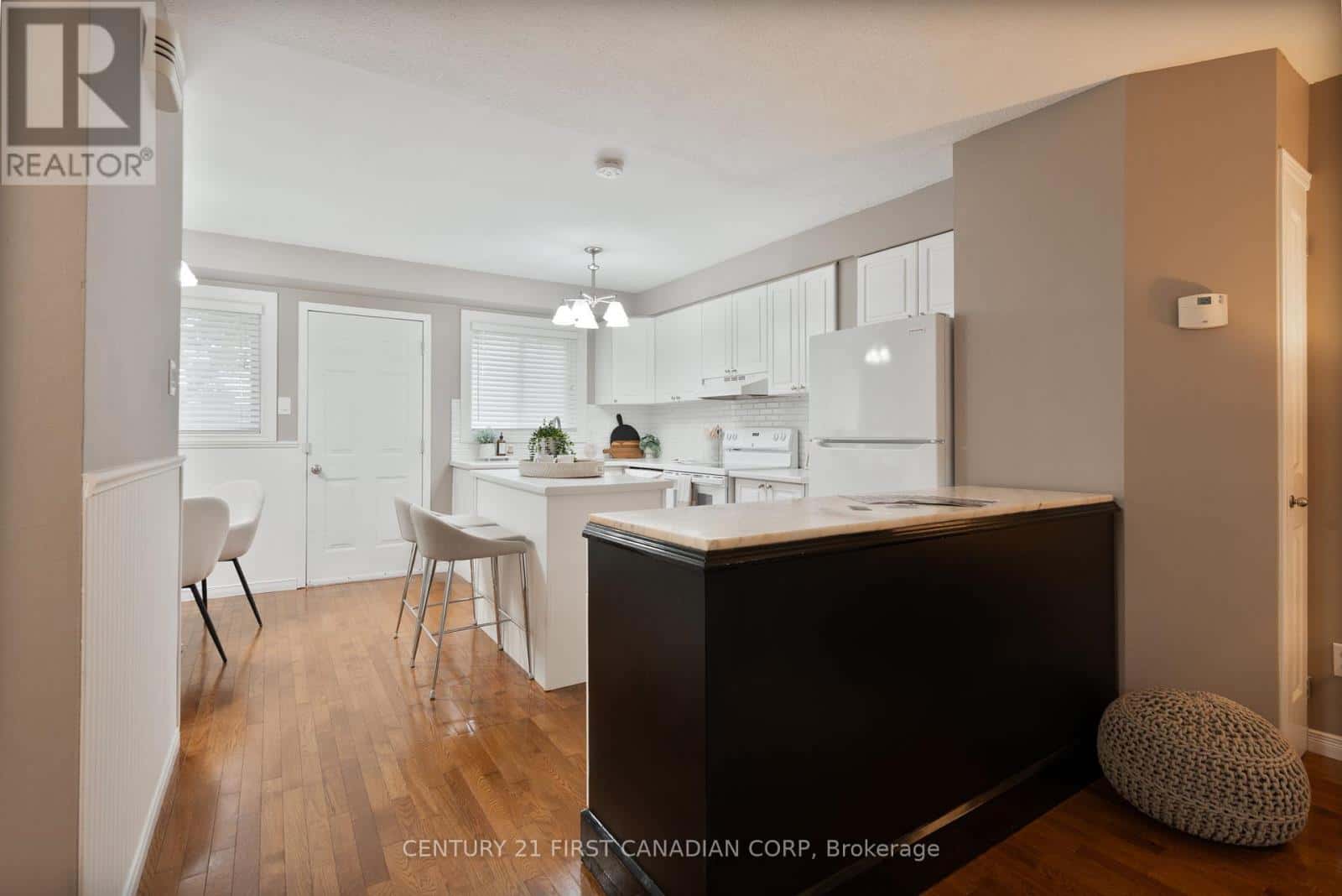 21 - 320 WESTMINSTER AVENUE — London South (South H), Ontario - Photo 4 of 31