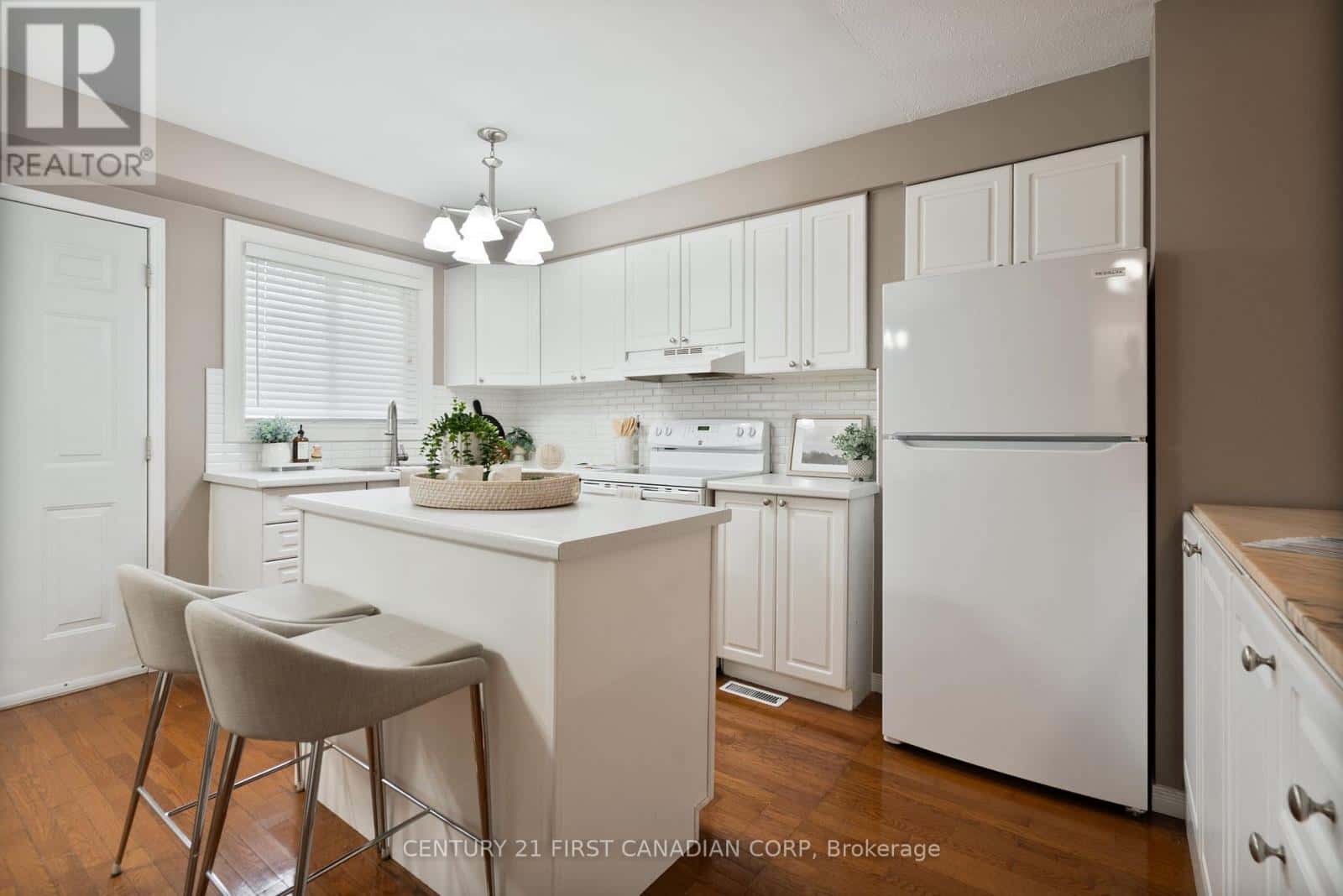 21 - 320 WESTMINSTER AVENUE — London South (South H), Ontario - Photo 5 of 31