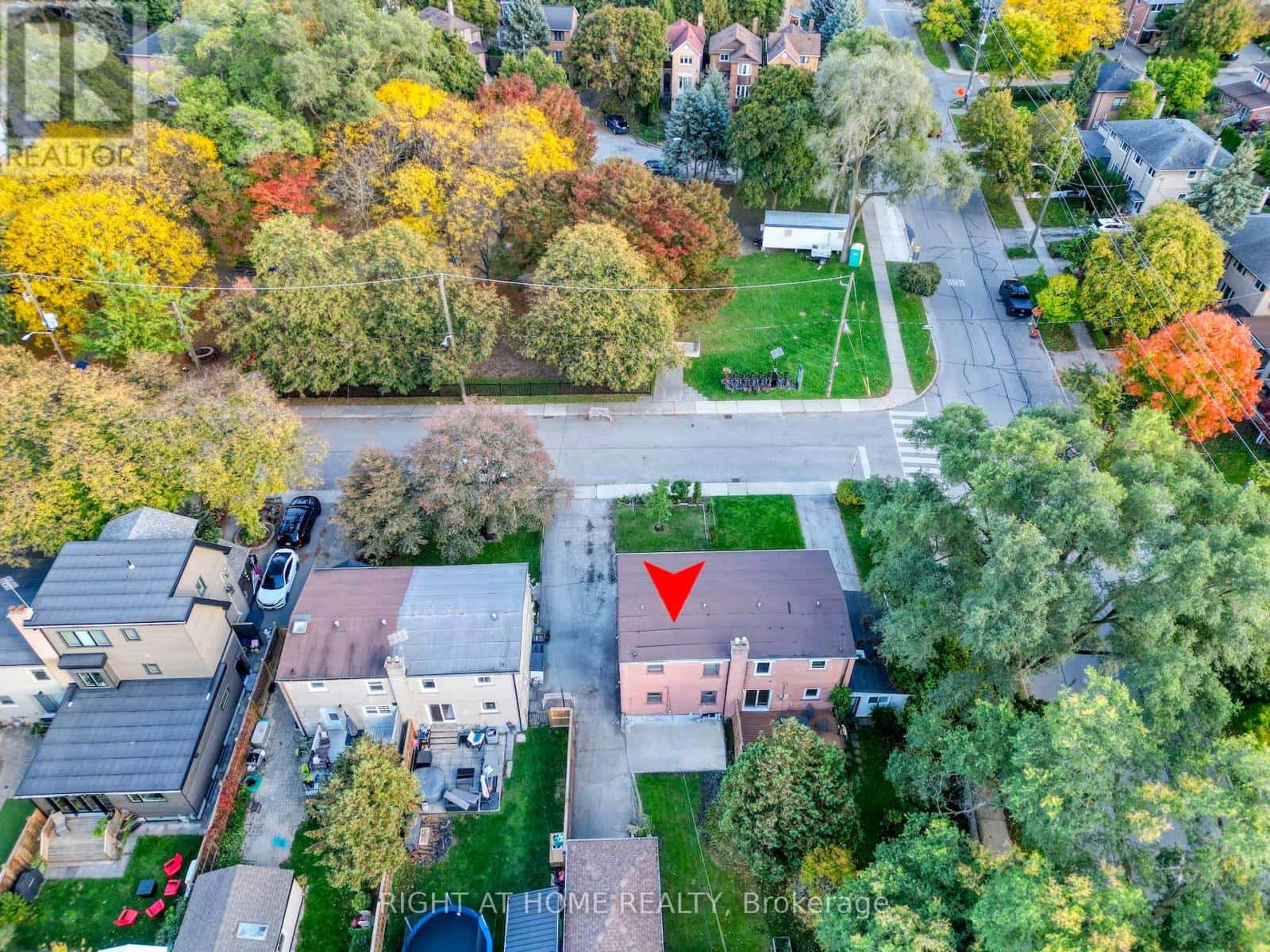 34 ALTHEA ROAD — Toronto (Lambton Baby Point), Ontario - Photo 3 of 49