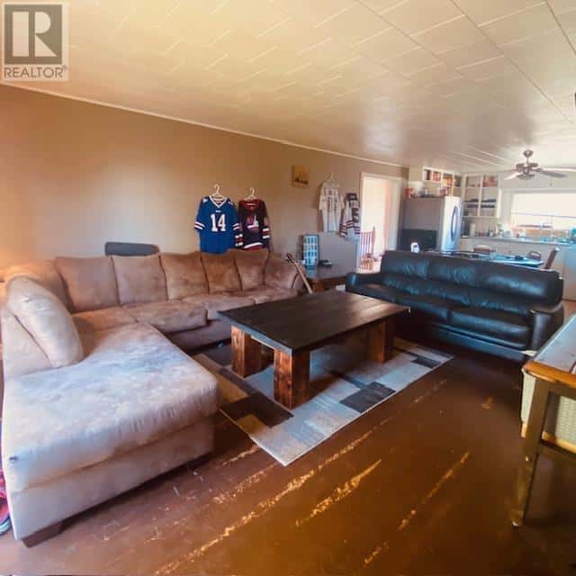 914 First ST W — Geraldton, Ontario - Photo 4 of 18