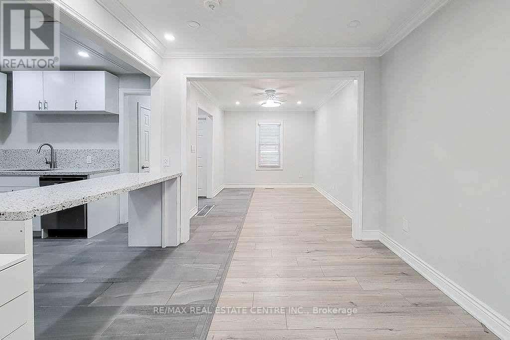 24 EAST 22ND STREET — Hamilton (Eastmount), Ontario - Photo 5 of 27