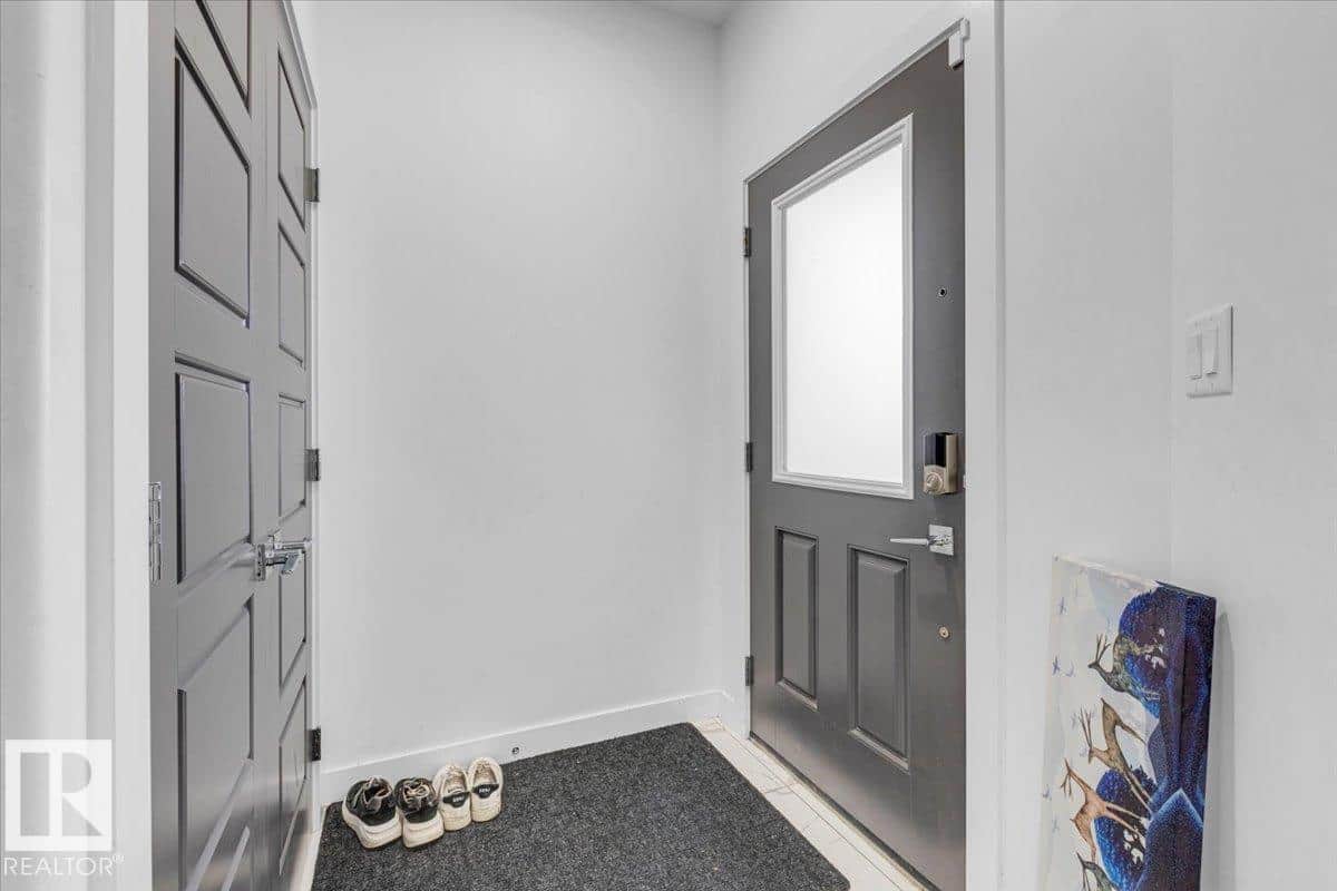 1325 20 ST NW - Photo 5 of 56, Edmonton, Alberta