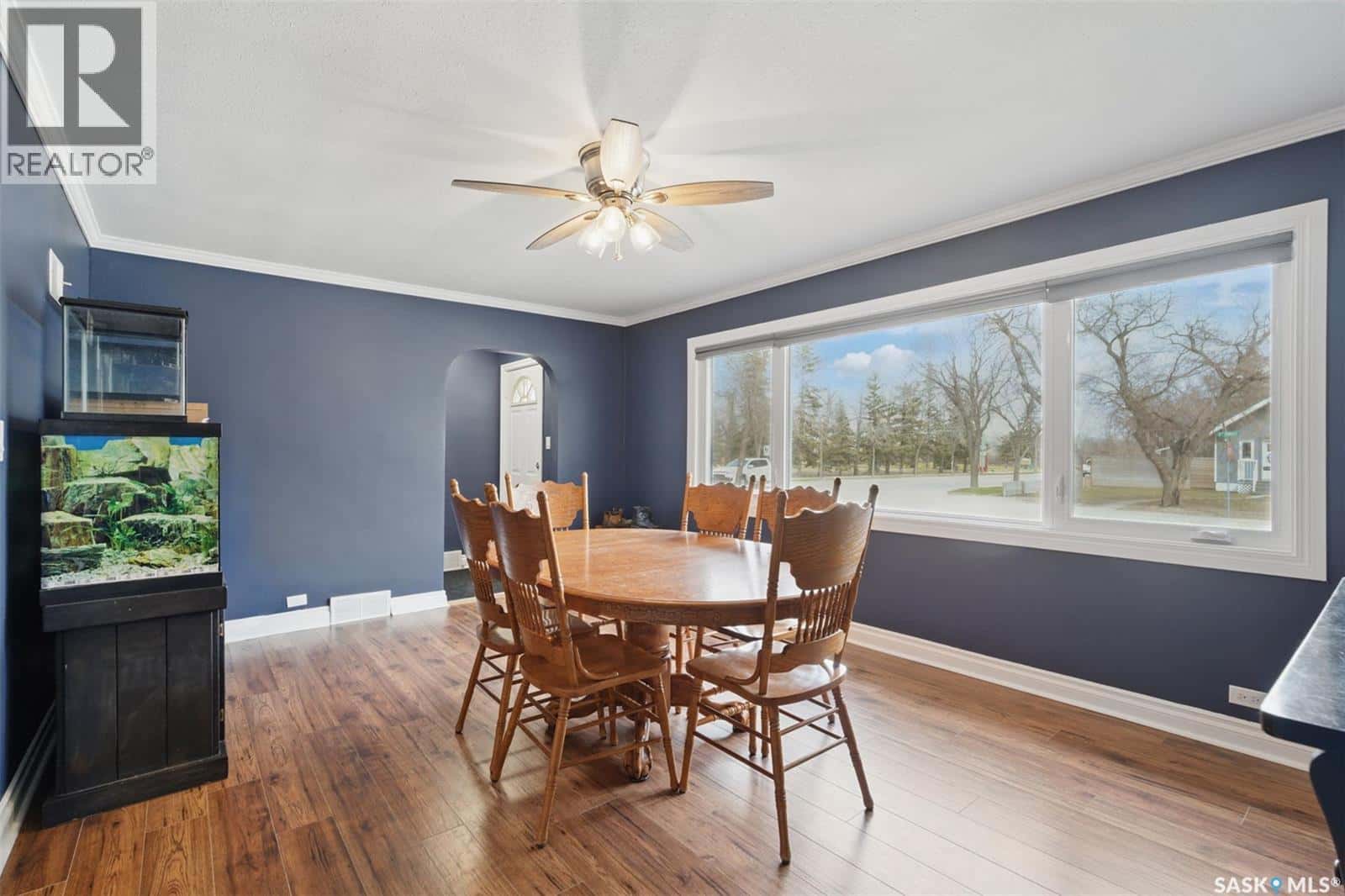 739 5th STREET — Humboldt, Saskatchewan - Photo 3 of 44