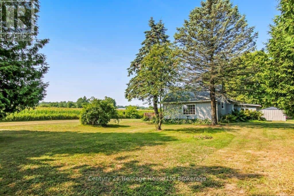 712011 MIDDLETOWN LINE — Norwich, Ontario - Photo 5 of 26