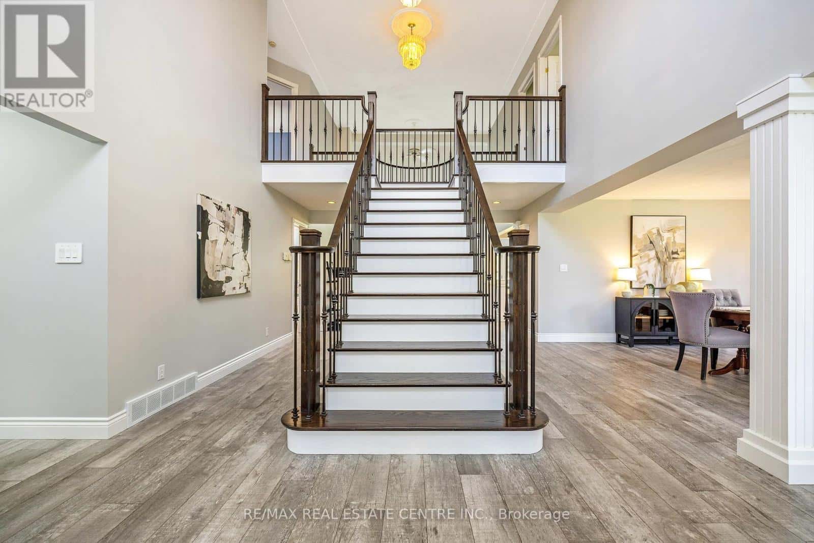 2255 MOHAWK TRAIL — Milton (Campbellville), Ontario - Photo 3 of 48