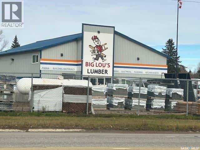 405 Sumner STREET — Esterhazy, Saskatchewan - Photo 2 of 24