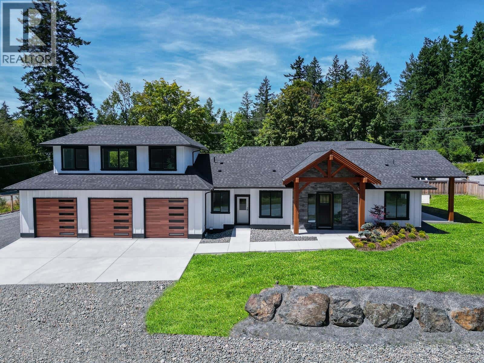 2600 Craven Cres — Mill Bay, British Columbia - Photo 2 of 34