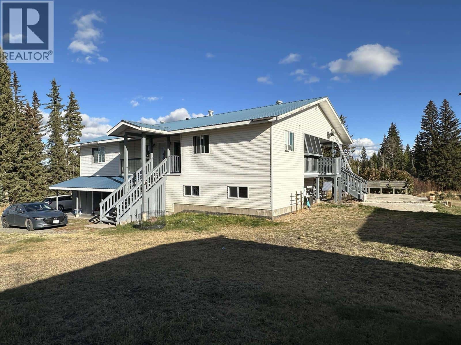 5972 LITTLE FORT 24 HIGHWAY — Lone Butte, British Columbia - Photo 3 of 31