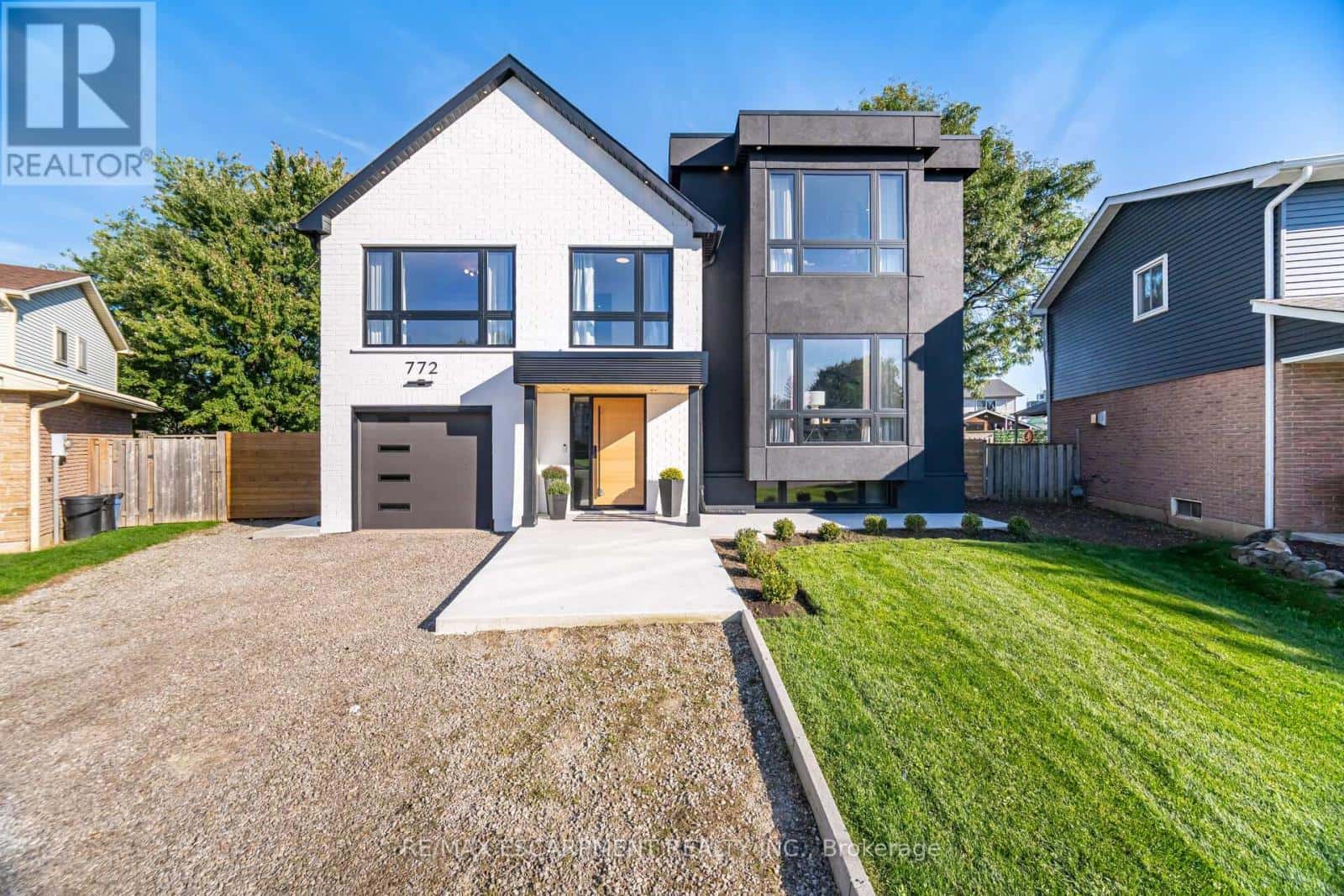 772 BANTING COURT — Milton (DP Dorset Park), Ontario - Photo 2 of 50