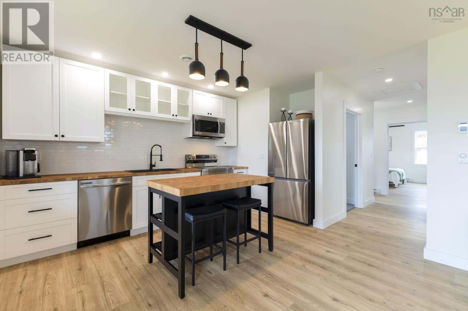 58 Oak St — Pictou, Nova Scotia - Photo 3 of 19