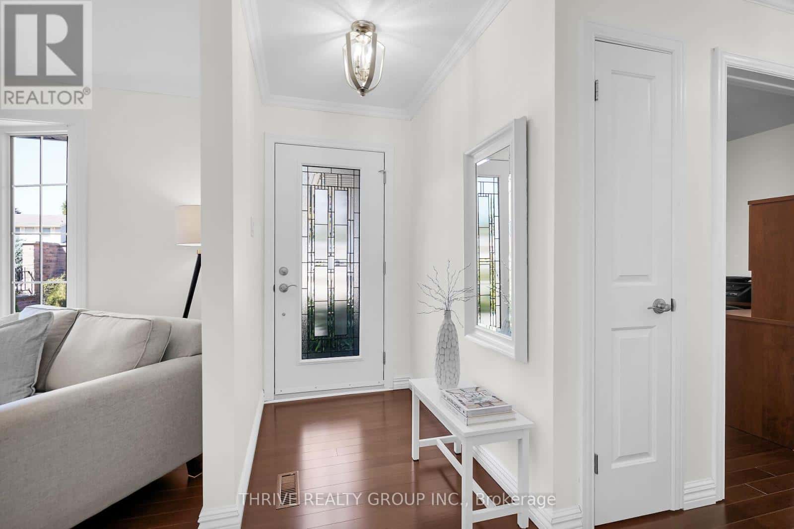 999 FARNHAM ROAD — London South (South M), Ontario - Photo 5 of 49