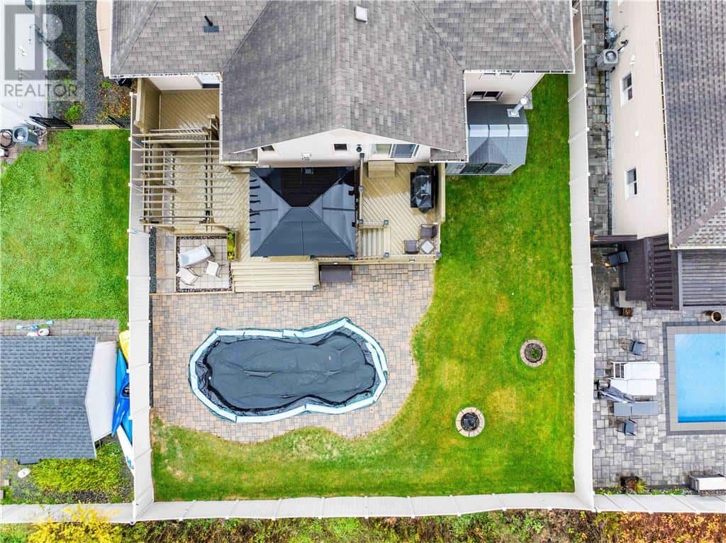 4721 Country Club Drive — Azilda, Ontario - Photo 5 of 32