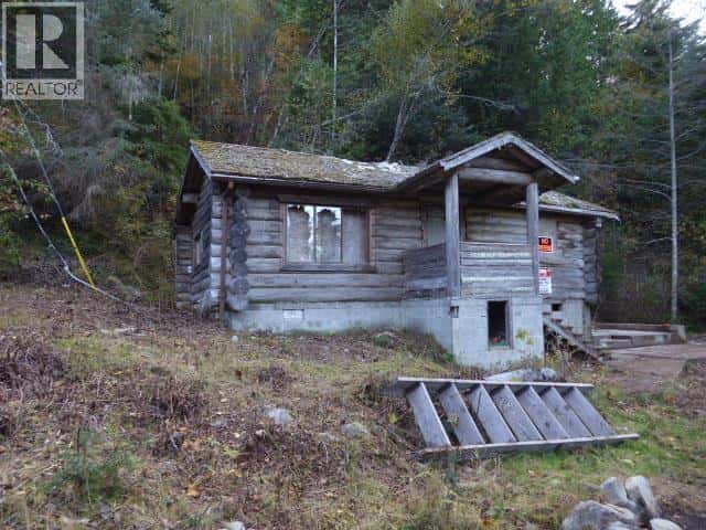 289 MACKENZIE 20 HIGHWAY — Bella Coola, British Columbia - Photo 4 of 20