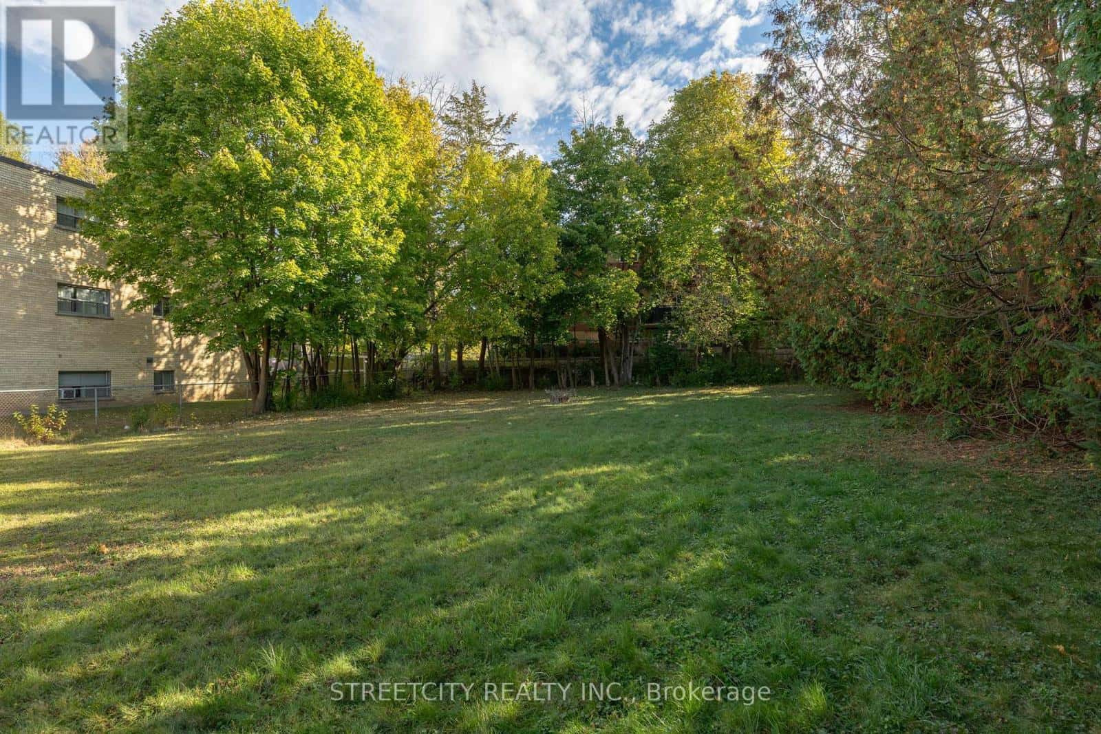 312 FAIRVIEW AVENUE — London South (South H), Ontario - Photo 5 of 25