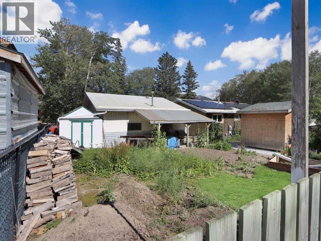 23 Barrier Mountain Drive — Exshaw, Alberta - Photo 4 of 15