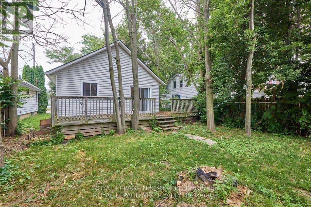 108 CARLTON STREET — St. Catharines (Haig), Ontario - Photo 5 of 41