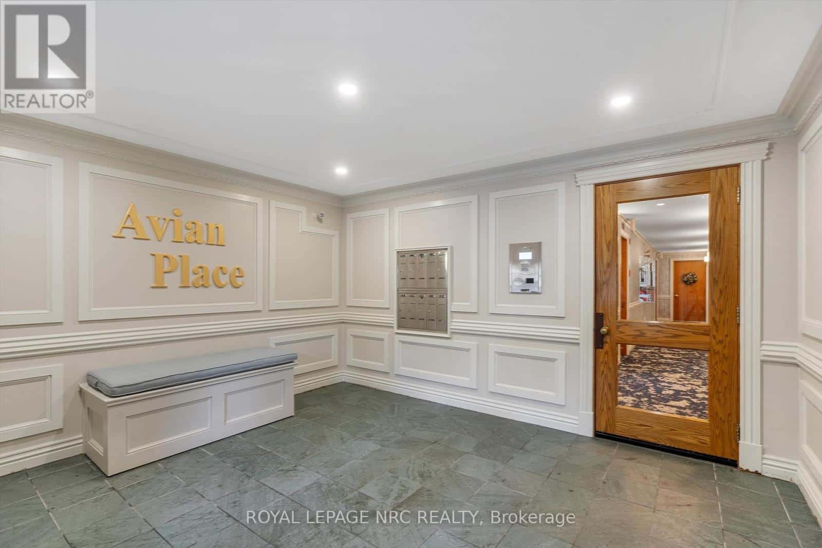 101 - 55 MAIN STREET — St. Catharines (Port Dalhousie), Ontario - Photo 4 of 29