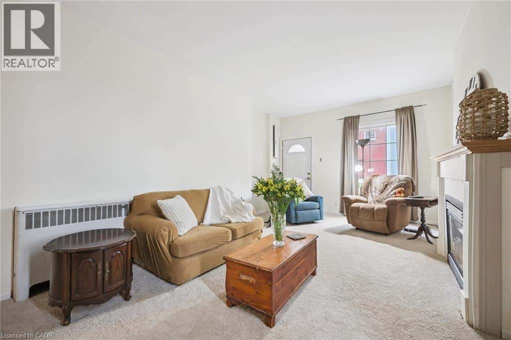 39 ALBERT STREET Street S — Plattsville, Ontario - Photo 5 of 40