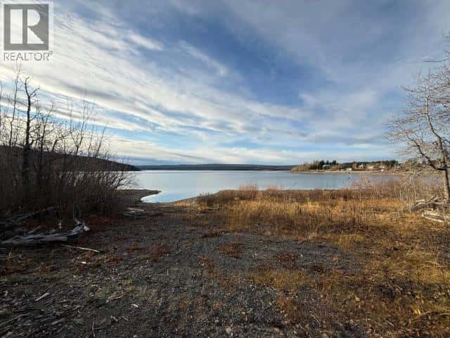 12 NISUTLIN DRIVE — Teslin, Yukon - Photo 2 of 28