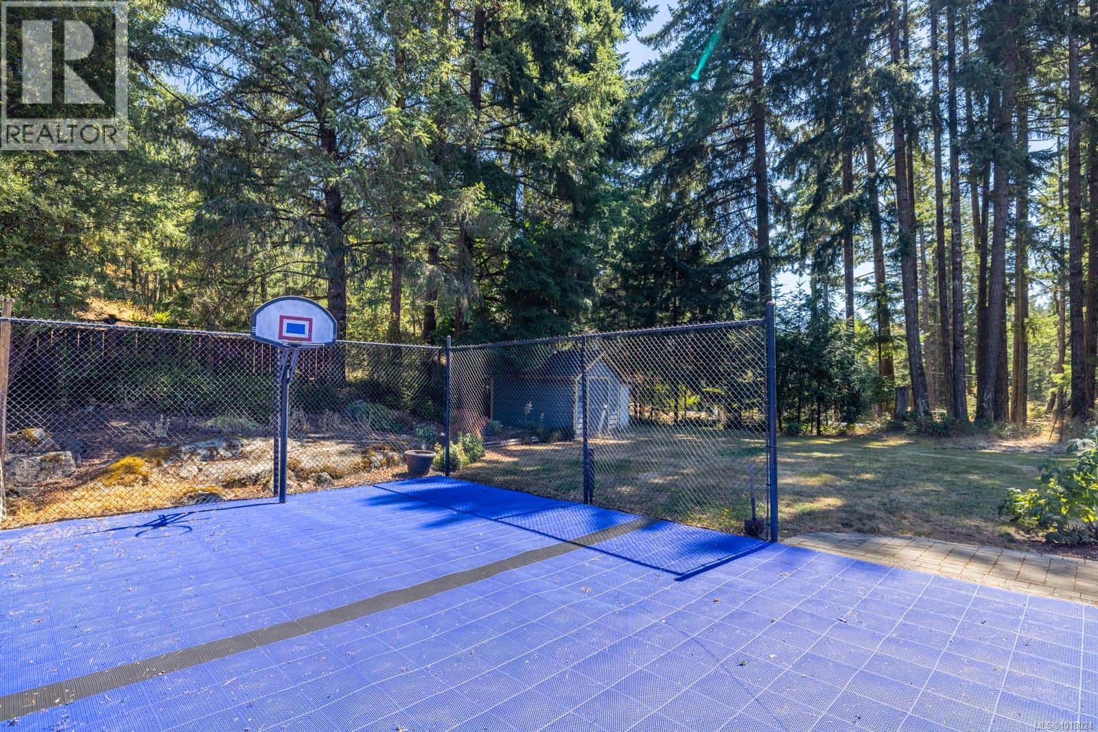 1725 Millstream Rd — Highlands, British Columbia - Photo 5 of 28