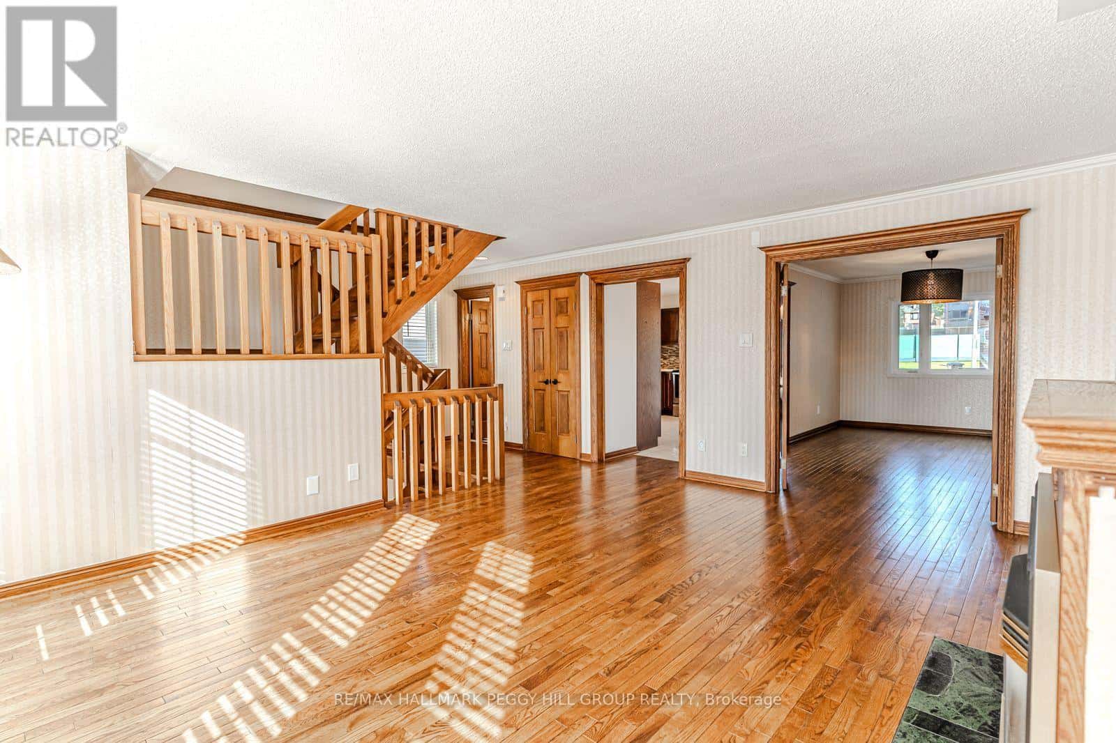 36 KEMPENFELT DRIVE — Barrie (North Shore), Ontario - Photo 5 of 21