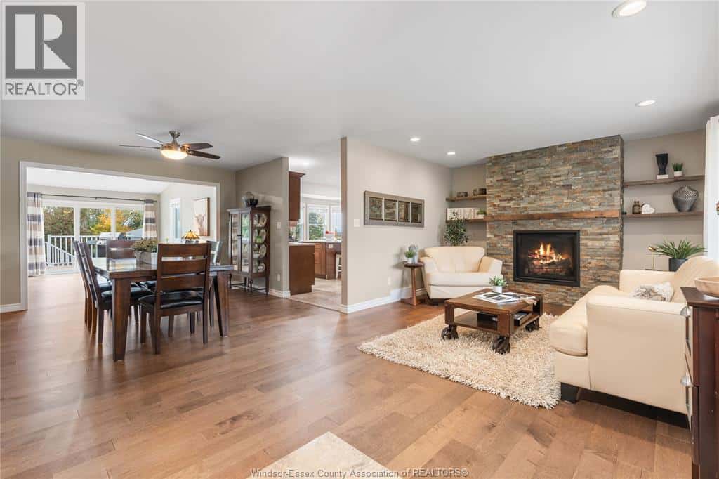 215 COUNTY RD 34 W — Cottam, Ontario - Photo 4 of 49