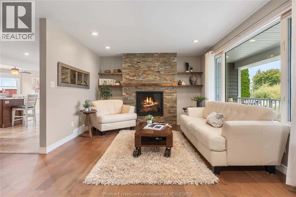 215 COUNTY RD 34 W — Cottam, Ontario - Photo 5 of 49