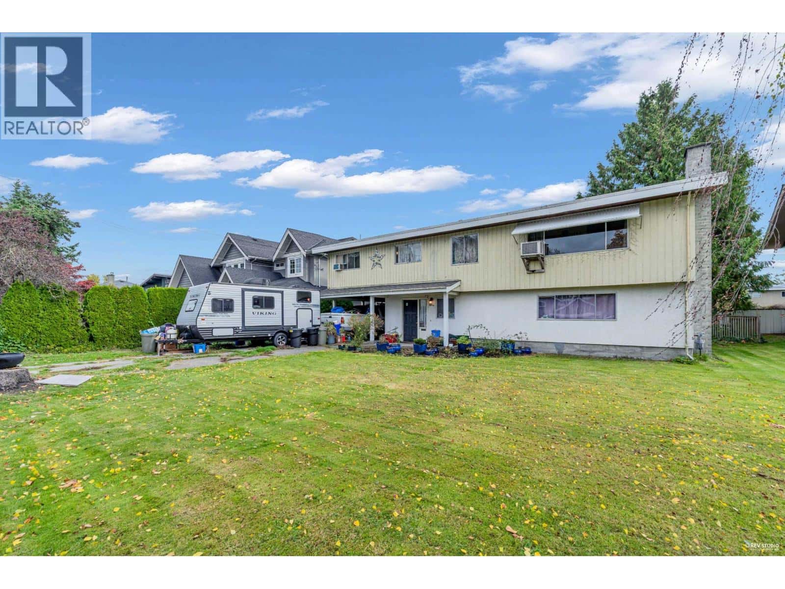 5018 57 STREET — Ladner, British Columbia - Photo 2 of 25