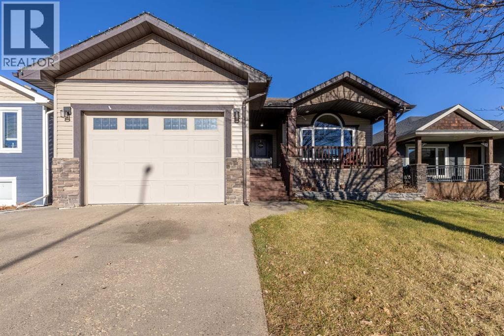 706 Northridge Avenue — Picture Butte, Alberta - Main photo