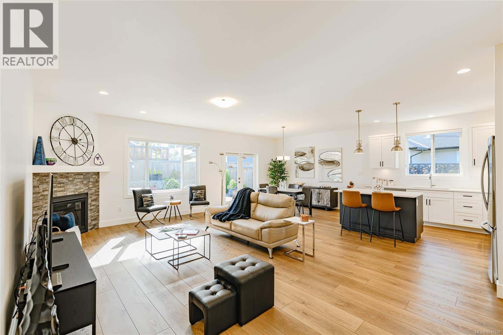 1862 Harrier Rd — Cowichan Bay, British Columbia - Photo 3 of 55