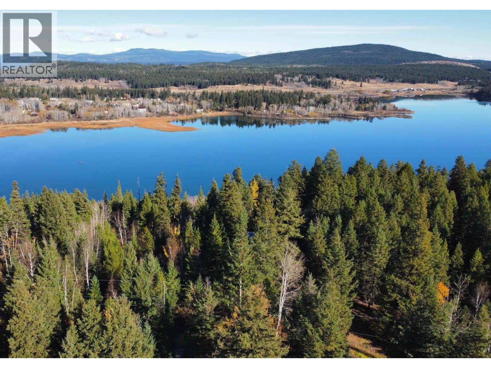 5270 MACKAY CRESCENT — 100 Mile House, British Columbia - Photo 4 of 40