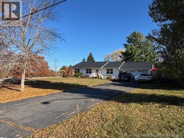 2 Meredith Drive — Sussex Corner, New Brunswick - Main photo