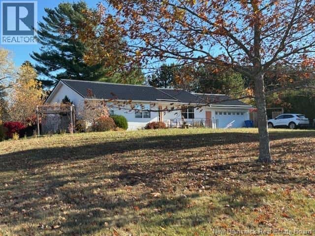 2 Meredith Drive — Sussex Corner, New Brunswick - Photo 2 of 47