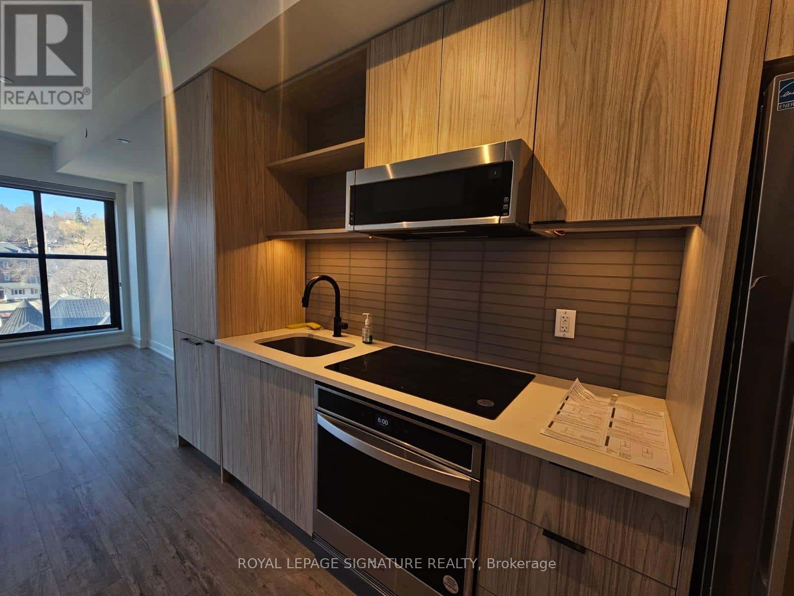 622 - 185 DUNLOP STREET E — Barrie (Lakeshore), Ontario - Photo 4 of 31