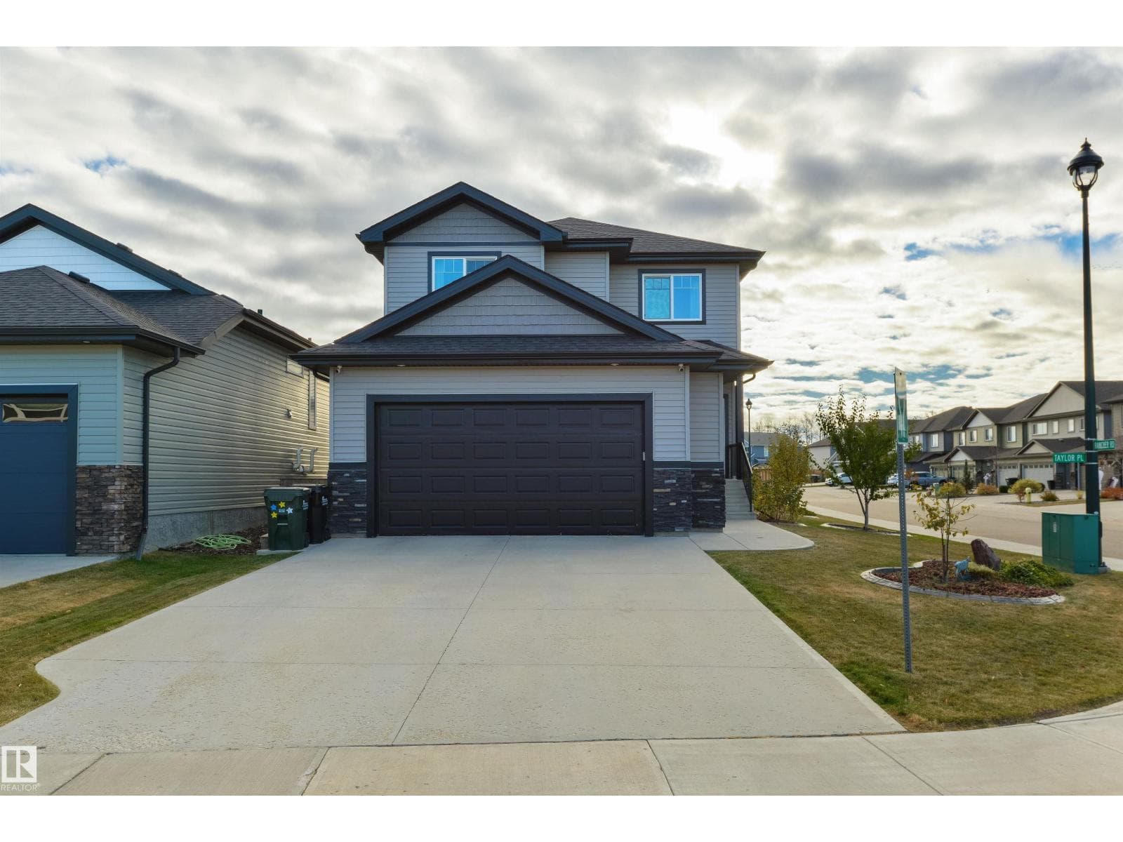 1 TAYLOR PL — Ardrossan, Alberta - Main photo