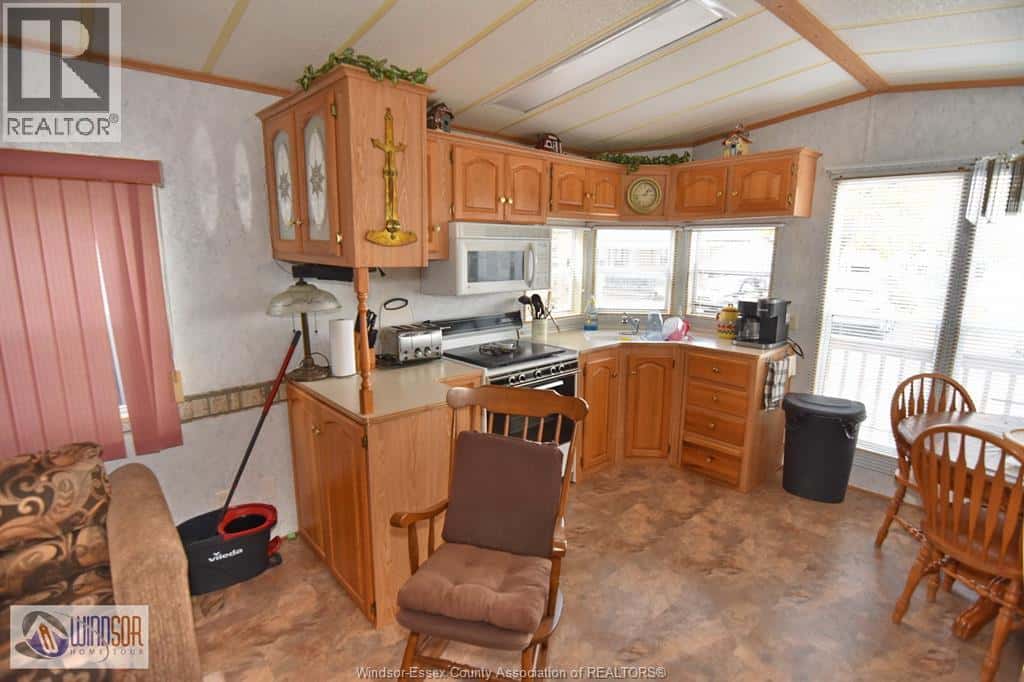 3 MAPLE STREET — Ruthven, Ontario - Photo 5 of 12