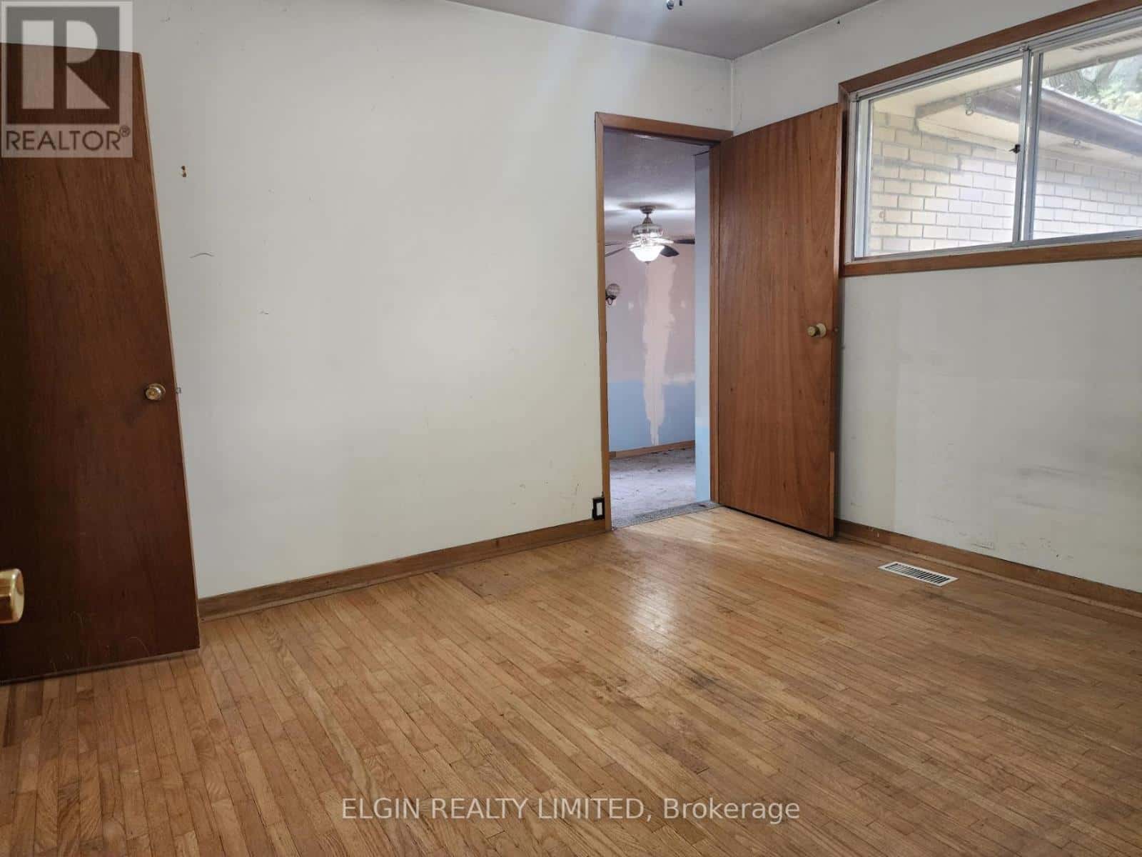 10 VINEDEN DRIVE — Central Elgin (Lynhurst), Ontario - Photo 5 of 25