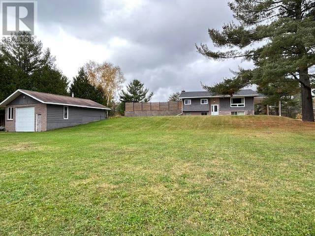 265 Woodward AVE — Blind River, Ontario - Main photo