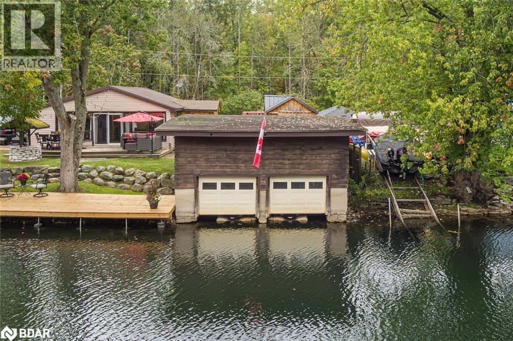 1123 SEVERN RIVER Road — Gravenhurst, Ontario - Photo 2 of 29