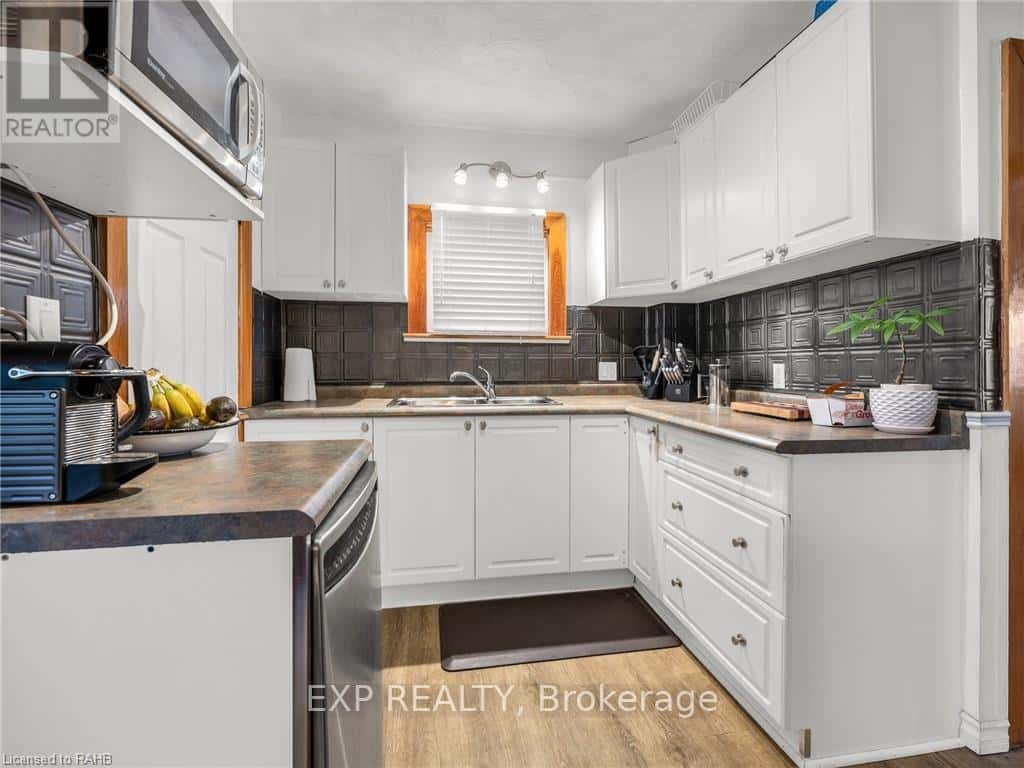 6370 HIGH STREET — Niagara Falls (Hospital), Ontario - Photo 4 of 10