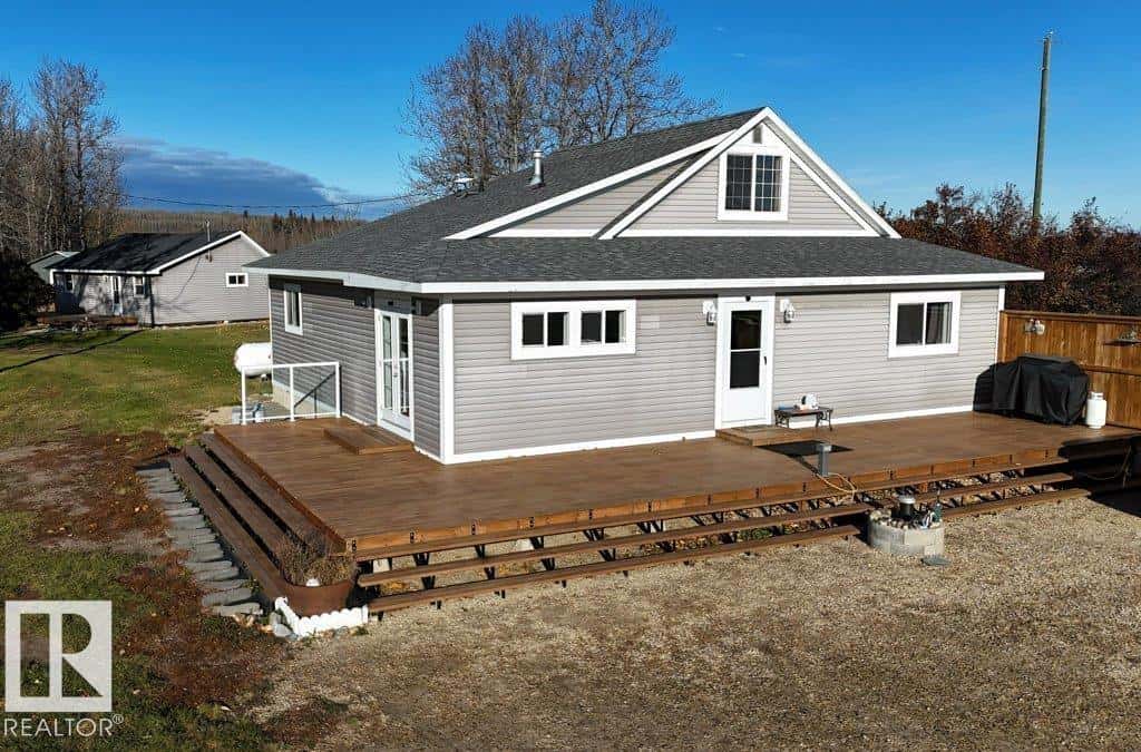 101034A TWP ROAD 590 — Rural Woodlands County, Alberta - Photo 3 of 51