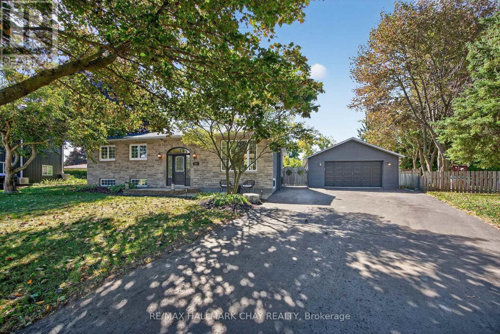 209 NEWHOLME CIRCLE — Innisfil (Stroud), Ontario - Main photo