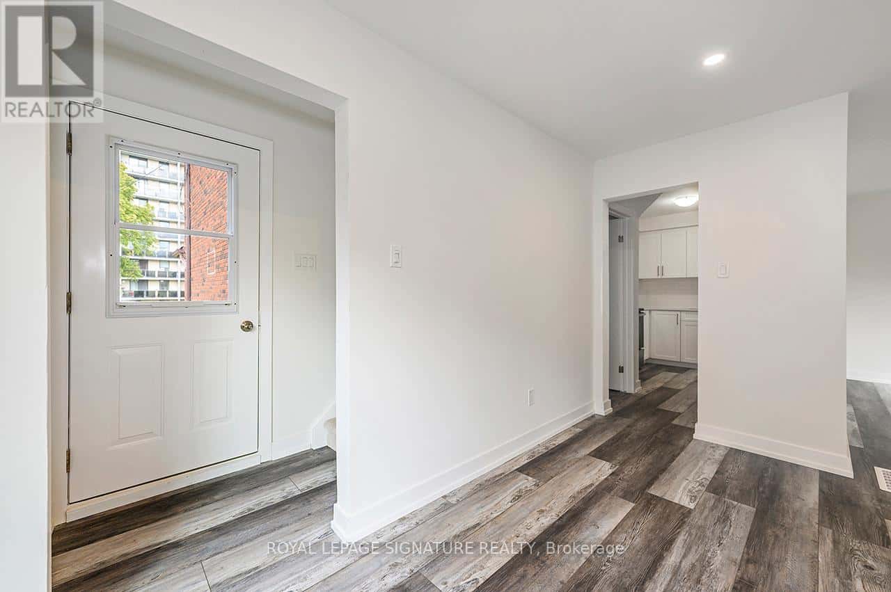 56 & 58 DELAWANA DRIVE — Hamilton (Riverdale), Ontario - Photo 3 of 31