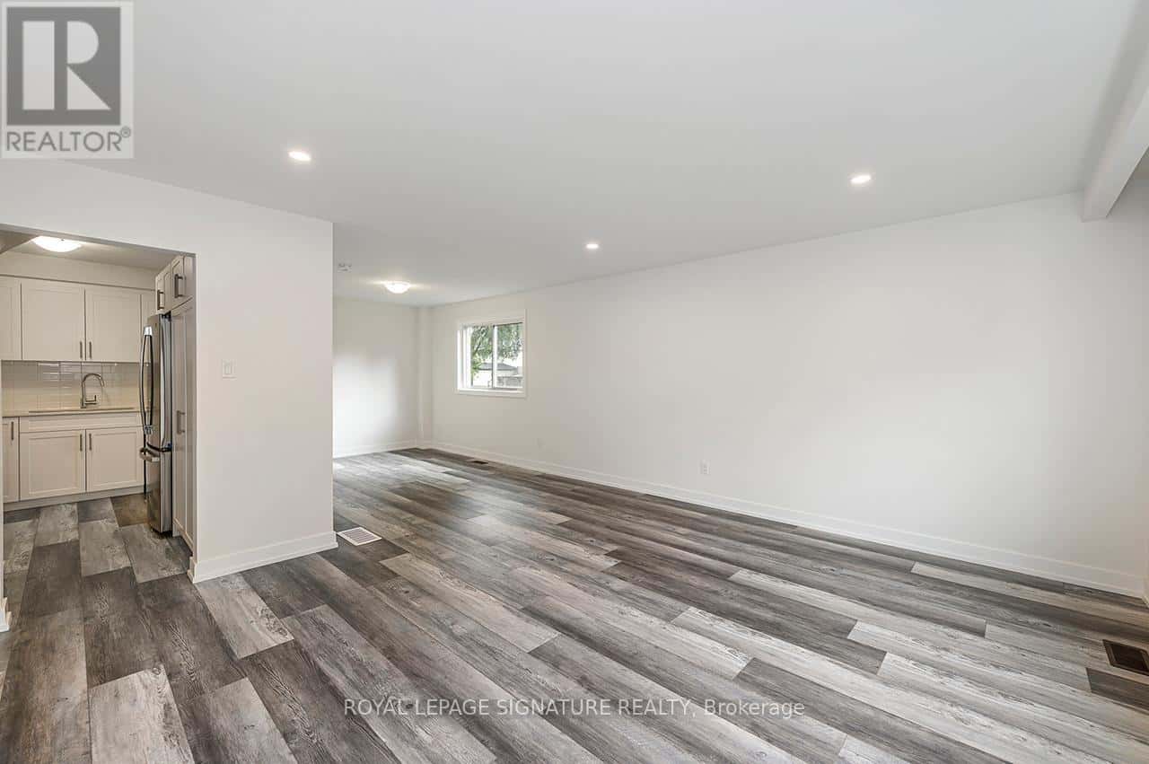 56 & 58 DELAWANA DRIVE — Hamilton (Riverdale), Ontario - Photo 4 of 31