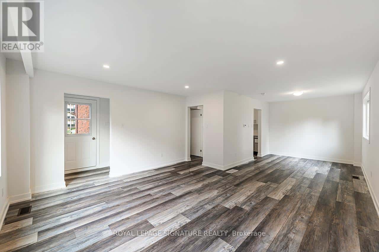 56 & 58 DELAWANA DRIVE — Hamilton (Riverdale), Ontario - Photo 5 of 31