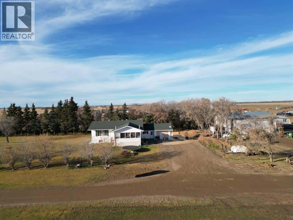 14028 TWP RD 1062 — Rural Mackenzie County, Alberta - Photo 3 of 50