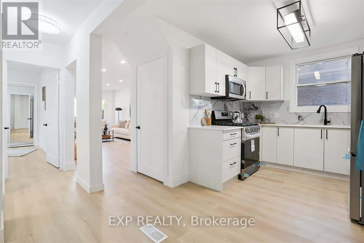 41 CAMERON AVENUE S — Hamilton (Bartonville), Ontario - Photo 5 of 30